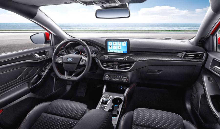 Торпедо Ford Focus 2018 года  (CN) (фото 2 из 2)